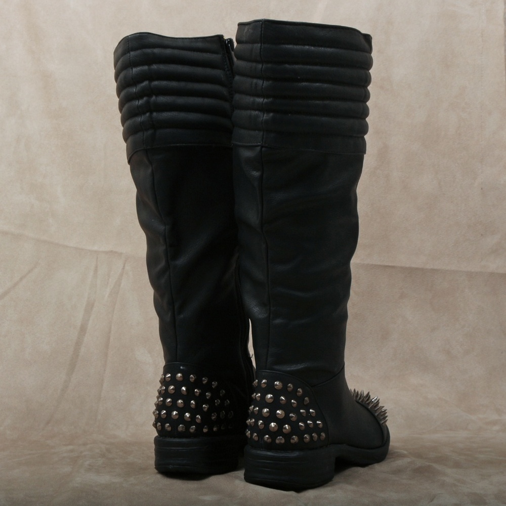Knee High Black Spike Toe Boot Balinda-01 - Picture 4 of 4